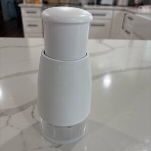 Zyliss Manual Food Chopper Pull Cord Vegetable Onion Garlic Chopper